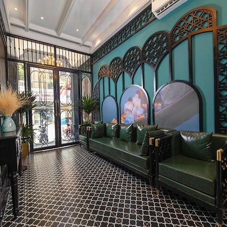 Madelise Amica Hotel And Travel Hanoi Buitenkant foto