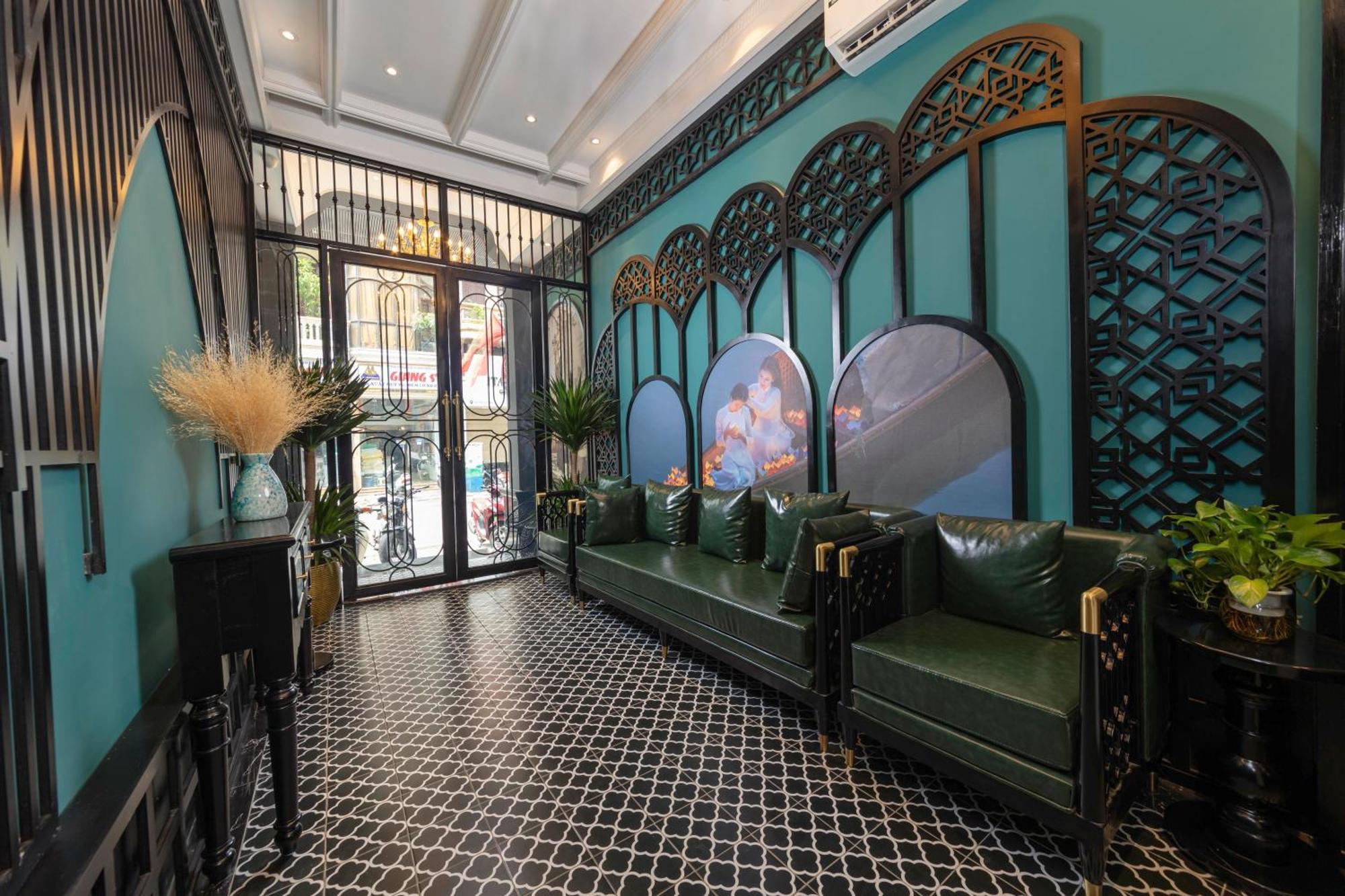 Madelise Amica Hotel And Travel Hanoi Buitenkant foto