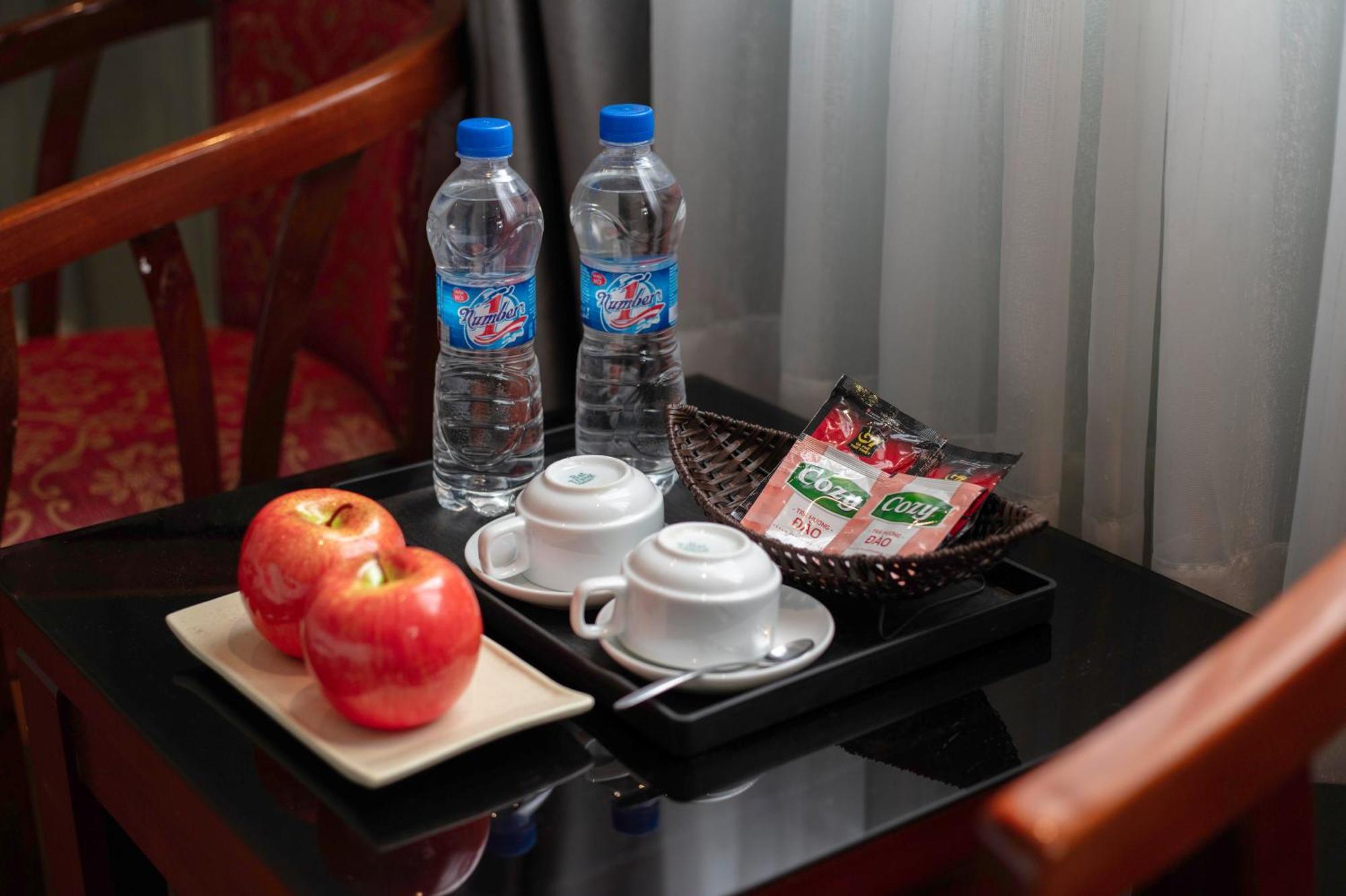 Madelise Amica Hotel And Travel Hanoi Kamer foto